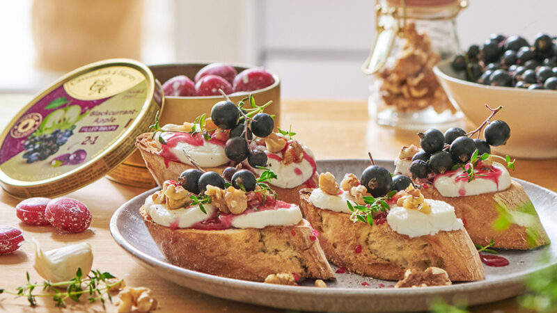 Crispy goat cheese crostini